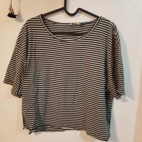 3/$25! RVLT Revolution Crop Cut Striped Tee - Picture 1 of 6